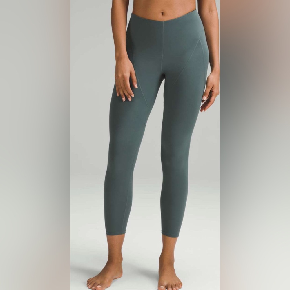 Lululemon LAB $148 Nulu Yoga Tight 25" *Graphic
Sea Steel size 12